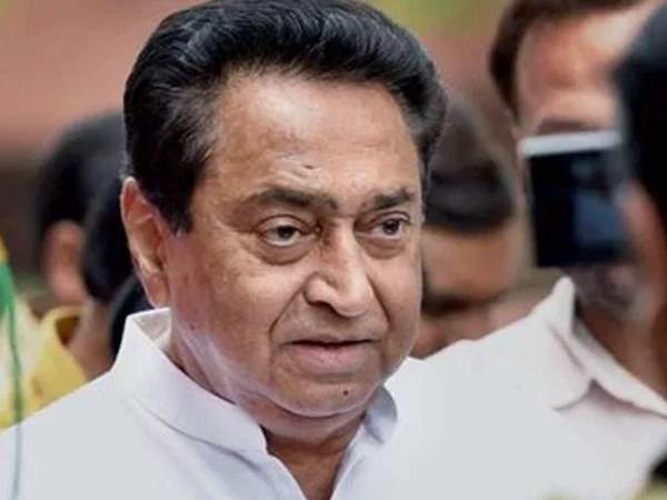 MP: ईवीएम खराब होने की शिकायत करना मतदाता को पड़ा महंगा, पुलिस ने धक्के मारकर बूथ से निकाला बाहर, वीडियो MP: ईवीएम खराब होने की शिकायत करना मतदाता को पड़ा महंगा, पुलिस ने धक्के मारकर बूथ से निकाला बाहर, वीडियो