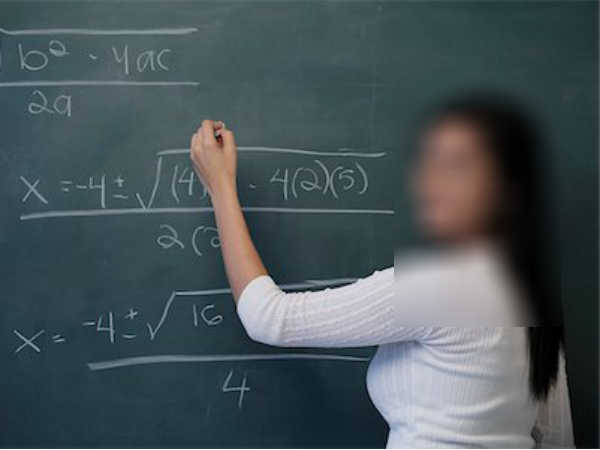 लव लेटर में लिखी हैंडराइटिंग से टीचर ने छात्रा को पहचाना