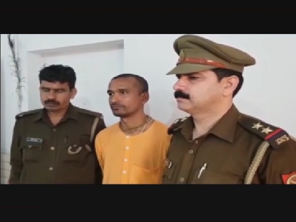 Bangladesh, fake passport, aadhar card, Mathura, crime, पासपोर्ट, जन्मप्रमाण पत्र, आधार, राशन कार्ड, वोटर कार्ड, बैंक पास बुक, यूपी, आगरा, उज्जैन, मध्य प्रदेश, Agra, Ujjain, Madhya Pradesh, Mathura police, illegal Bangladeshi migrants, Indian passport, Aadhar cards, PAN cards, PAN Bangladesh, fake passport, aadhar card, Mathura, crime, पासपोर्ट, जन्मप्रमाण पत्र, आधार, राशन कार्ड, वोटर कार्ड, बैंक पास बुक, यूपी, आगरा, उज्जैन, मध्य प्रदेश, Agra, Ujjain, Madhya Pradesh, Mathura police, illegal Bangladeshi migrants, Indian passport, Aadhar cards, PAN cards, PAN
