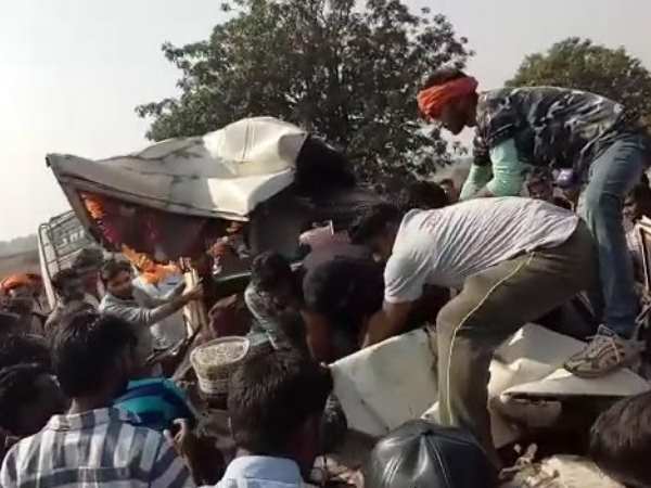 VIDEO: road accident in satna madhya pradesh seven children driver dead VIDEO: road accident in satna madhya pradesh seven children driver dead