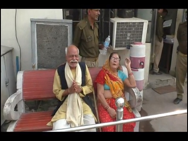 The parents tortured by their own son, now theyre want justice, Kanpur The parents tortured by their own son, now theyre want justice, Kanpur