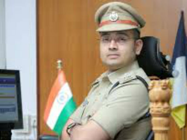 BJP के मंत्री को नहीं जाने दिया इस IPS ऑफिसर ने