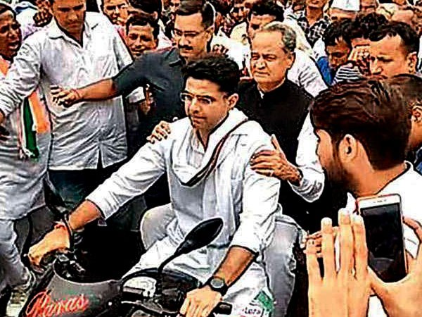 अशोक गहलोत ने धमाकेदार वापसी की