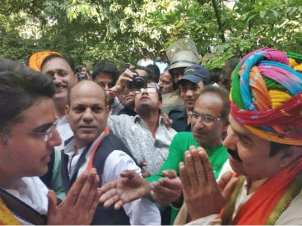 इस तरह आमने-सामने आ गए सचिन पायलट-यूनुस खान