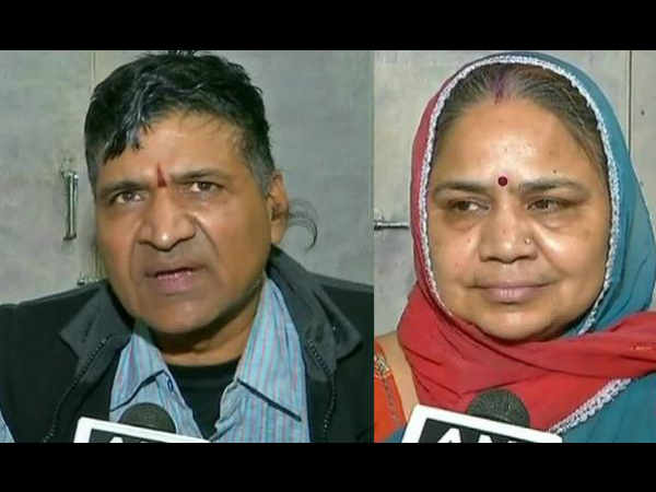 दोनों कर रहे हैं एक दूसरे की मदद