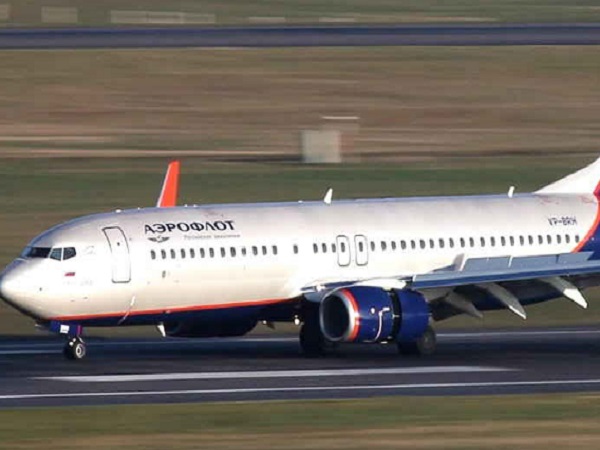 moscow: A 25-year-old dies after being hit by plane during take off moscow: A 25-year-old dies after being hit by plane during take off