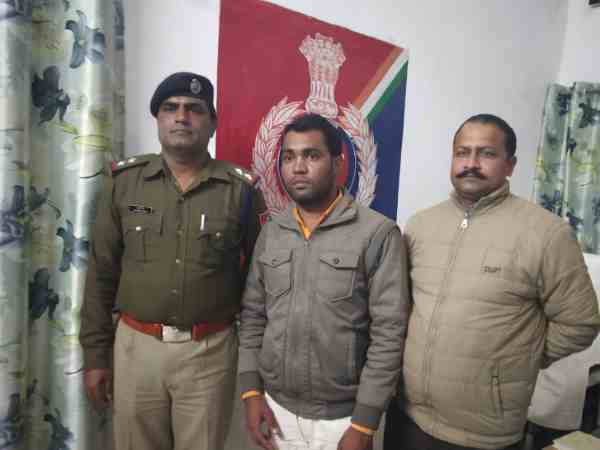 बिहार से किडनैप हुआ डॉक्टर मिला यूपी के इस रेलवे स्टेशन पर, आरोपियों ने फैलाई थी मरने की अफवाह बिहार से किडनैप हुआ डॉक्टर मिला यूपी के इस रेलवे स्टेशन पर, आरोपियों ने फैलाई थी मरने की अफवाह
