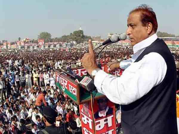 यूपी: आजम खान को स्पेशल कोर्ट ने दी चेतावनी, कहा- हाजिर नहीं हुए तो जारी होगा गैर जमानती वारंट यूपी: आजम खान को स्पेशल कोर्ट ने दी चेतावनी, कहा- हाजिर नहीं हुए तो जारी होगा गैर जमानती वारंट