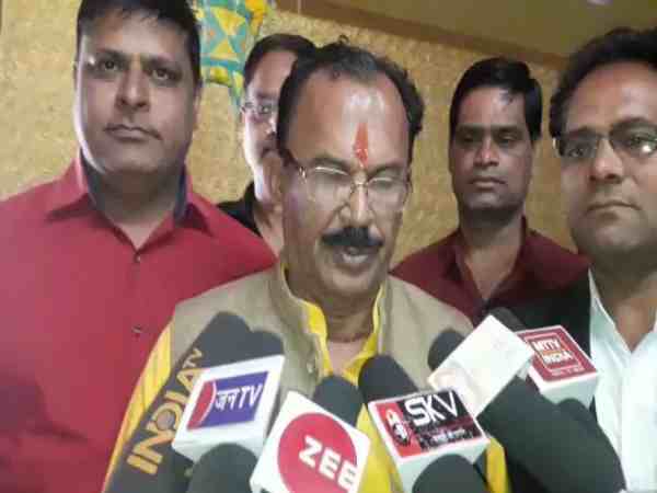 राजस्थान: प्रत्याशियों की लिस्ट जारी न कर पाने पर कांग्रेस पर भाजपा ने किया कटाक्ष, कहा- कांग्रेस का हो गया बटवारा राजस्थान: प्रत्याशियों की लिस्ट जारी न कर पाने पर कांग्रेस पर भाजपा ने किया कटाक्ष, कहा- कांग्रेस का हो गया बटवारा