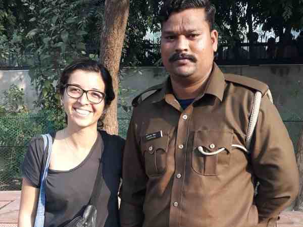 यूपी: ताजनगरी में बंदरों ने मचाया कोहराम, विदेशी महिला को काटकर किया घायल, पहले भी हुआ है ऐसा यूपी: ताजनगरी में बंदरों ने मचाया कोहराम, विदेशी महिला को काटकर किया घायल, पहले भी हुआ है ऐसा