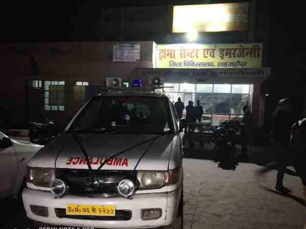 यूपी: क्लास में फर्स्ट ना आ पाने पर लड़की ने डिप्रेशन में आकर पिया तेजाब, घंटों तक नहीं पहुंची 108 एंबुलेंस यूपी: क्लास में फर्स्ट ना आ पाने पर लड़की ने डिप्रेशन में आकर पिया तेजाब, घंटों तक नहीं पहुंची 108 एंबुलेंस