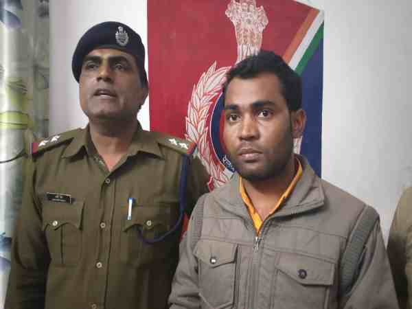 बिहार से किडनैप हुआ डॉक्टर मिला यूपी के इस रेलवे स्टेशन पर, आरोपियों ने फैलाई थी मरने की अफवाह बिहार से किडनैप हुआ डॉक्टर मिला यूपी के इस रेलवे स्टेशन पर, आरोपियों ने फैलाई थी मरने की अफवाह