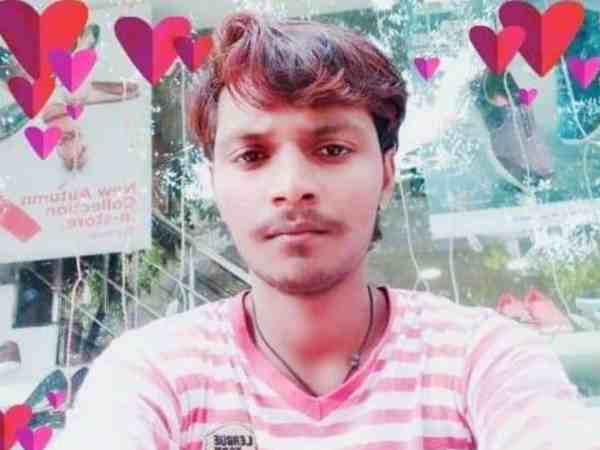 यूपी: घर में घुसकर बदमाशों ने की युवक की हत्या, बांके से कई बार किया हमला, जांच में जुटी पुलिस यूपी: घर में घुसकर बदमाशों ने की युवक की हत्या, बांके से कई बार किया हमला, जांच में जुटी पुलिस