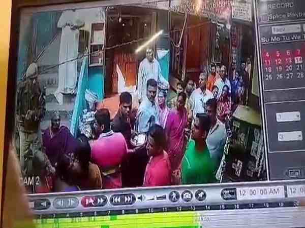 सीसीटीवी में कैद हुई घटना