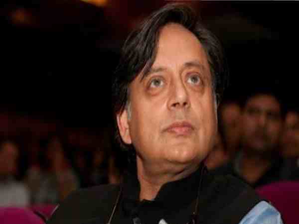 यूपी: शशि थरूर के खिलाफ दर्ज किया जाएगा परिवाद, हिंदू पाकिस्तान वाले बयान ने पकड़ा तूल यूपी: शशि थरूर के खिलाफ दर्ज किया जाएगा परिवाद, हिंदू पाकिस्तान वाले बयान ने पकड़ा तूल