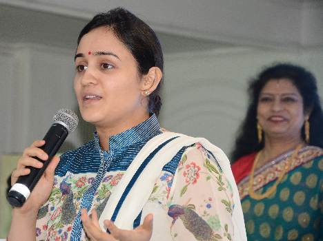 aparna yadav, Mulayam Singh aparna yadav, Mulayam Singh