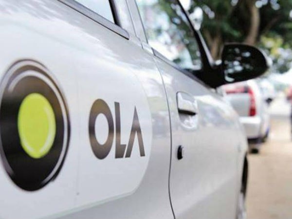 बेंगलुरु में OLA ड्राइवर को चार लोगों ने लूटा, पत्नी को वीडियो कॉल करवाकर उतराए कपड़े और फिर... बेंगलुरु में OLA ड्राइवर को चार लोगों ने लूटा, पत्नी को वीडियो कॉल करवाकर उतराए कपड़े और फिर...
