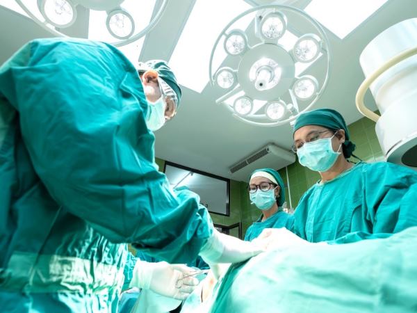 गर्भाश्य ट्रांसप्लांट से भारत में भी महिला ने दिया बच्चे को जन्म