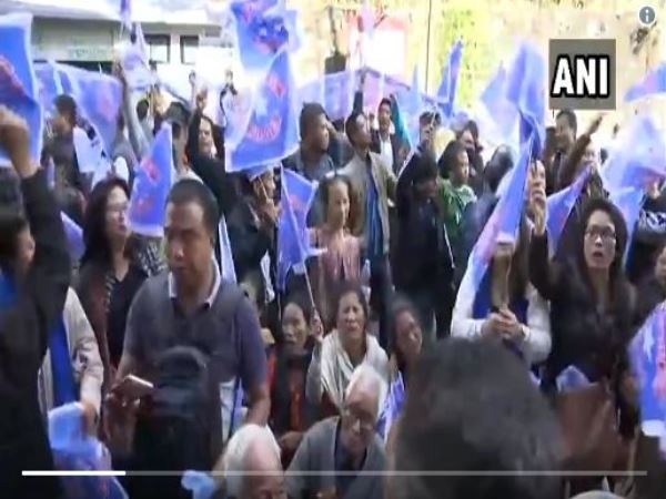 मिजोरम: 10 साल बाद MNF फिर सत्ता में, कांग्रेस का सूपड़ा साफ मिजोरम: 10 साल बाद MNF फिर सत्ता में, कांग्रेस का सूपड़ा साफ