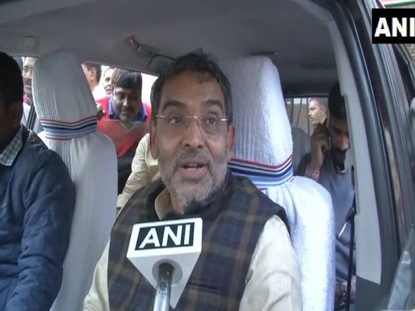 NDA में सीट शेयरिंग पर कुशवाहा ने BJP पर कसा तंज NDA में सीट शेयरिंग पर कुशवाहा ने BJP पर कसा तंज