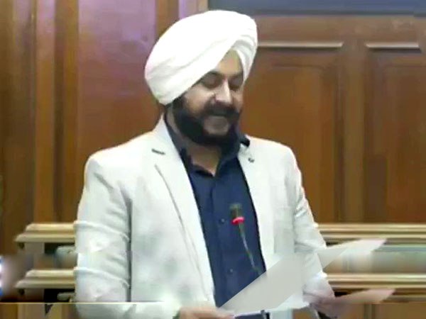 राजीव गांधी से भारत रत्न वापस लेने की मांग