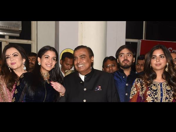 सीधे तैयार होकर जोधपुर पहुंचा अबानी परिवार