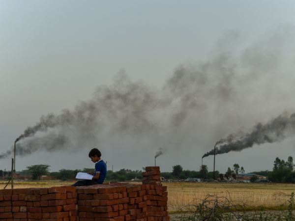 वायु प्रदूषण से 10 लाख मौतें