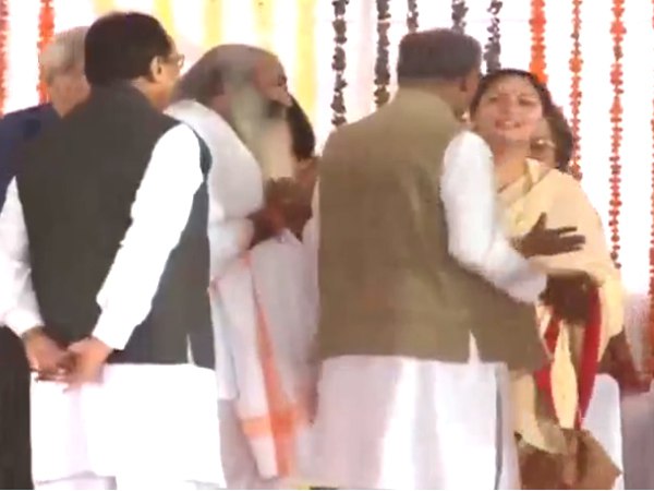 कमलनाथ ने ली सीएम पद की शपथ