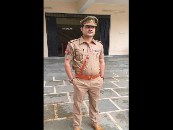 sub inspector shoot himself in sonbhadra sub inspector shoot himself in sonbhadra