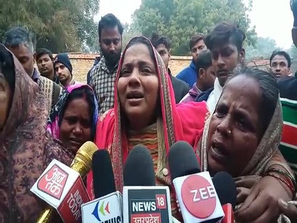 पत्नी ने कहा- मुआवजा नहीं, मौत के चाहिए मौत