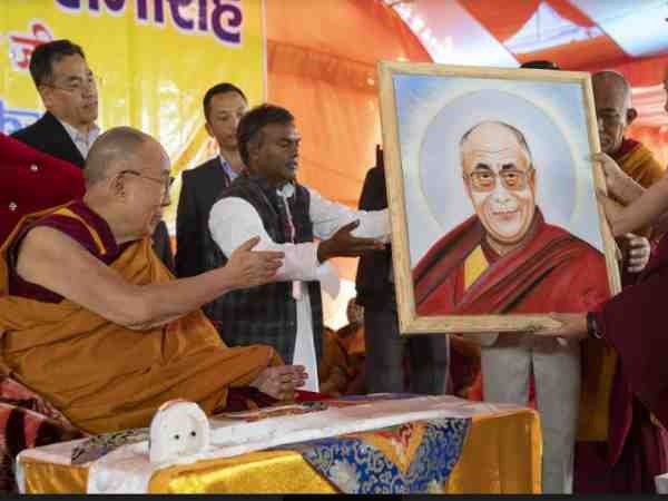 ट्रंप प्रशासन तिब्बतियों के साथ