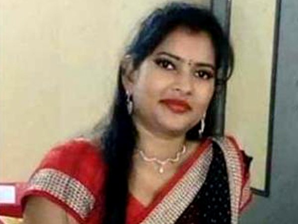 काठमांडू घूमने गई थी राखी, लौटते समय मिला पुरानी प्रेमी