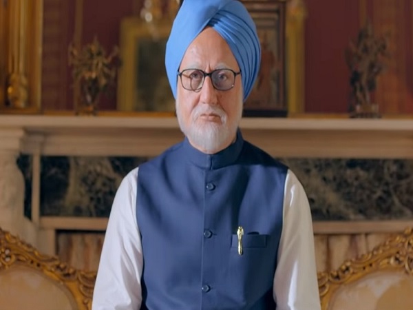 फ़िल्म में मनमोहन सिंह बेचैन भी दिखे, गुस्से में भी