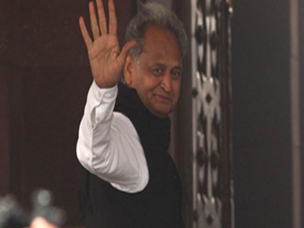 अशोक गहलोत की राजनीतिक पृष्ठभूमि