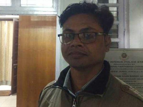 ढोंगी योगगुरु ने रूसी महिला से ठग लिए पांच लाख रुपए