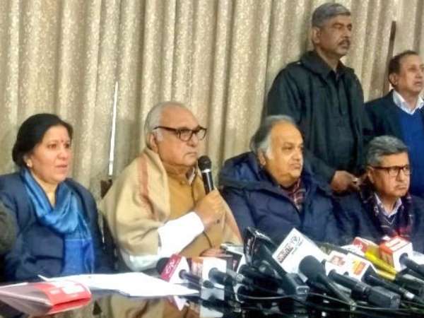 हरियाणा में कांग्रेस जीती तो छह घंटे के भीतर कर्जमाफी: हुड्डा हरियाणा में कांग्रेस जीती तो छह घंटे के भीतर कर्जमाफी: हुड्डा