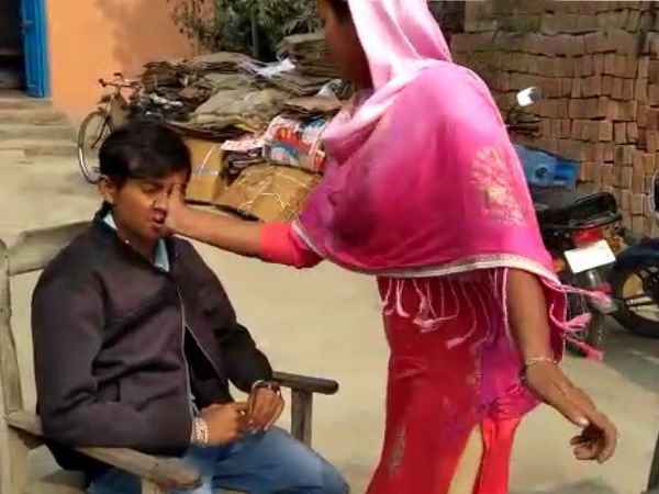 muzaffarpur: wife slapped husband in panchayat muzaffarpur: wife slapped husband in panchayat