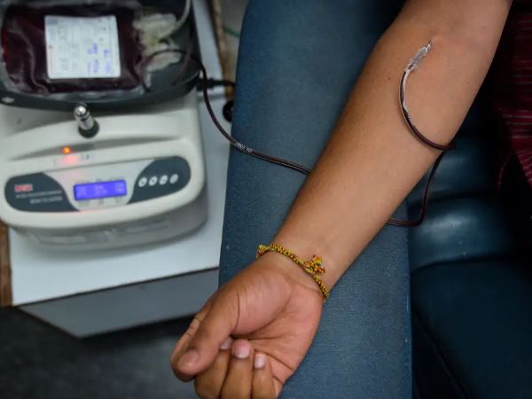 तीन दिन से महिला को नहीं मिल रहा था खून