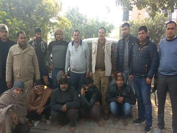 stf and police arrested seven fraud people from baghpat stf and police arrested seven fraud people from baghpat