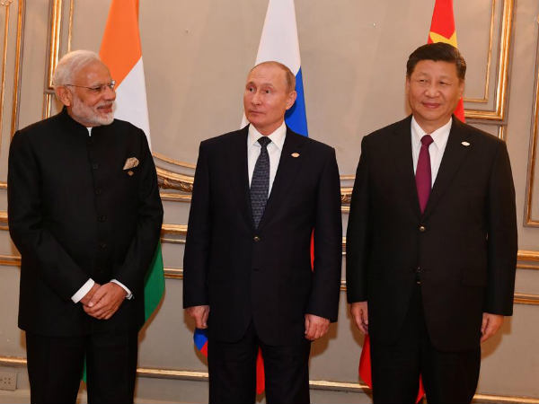 संपर्क को और गहरा करने की कोशिश