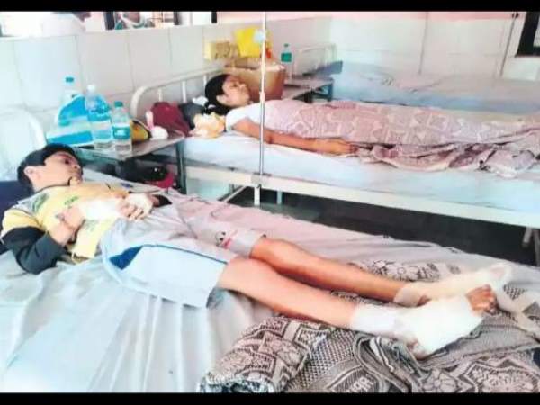 family admitted to hospital in thane after mobile phone explodes while chargingv family admitted to hospital in thane after mobile phone explodes while chargingv
