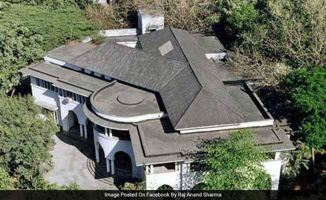 इटली से आया घर का पत्थर