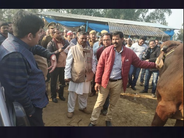 शाहजहांपुर में सबसे बड़े दुग्ध उत्पादक हैं शरद