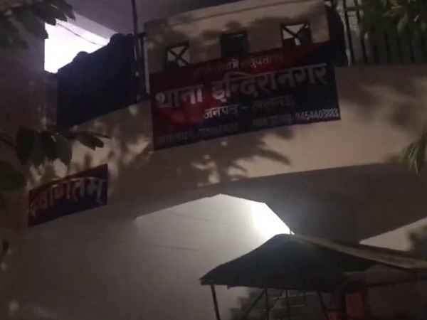 firing on the vehicle of the city president of Hindu Yuva Vahini in Lucknow firing on the vehicle of the city president of Hindu Yuva Vahini in Lucknow