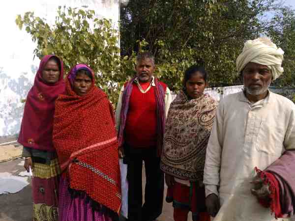 बिहार: रिश्तेदारों ने महिला पर लगाया डायन होने का आरोप, घर से पूरे परिवार को किया बेदखल बिहार: रिश्तेदारों ने महिला पर लगाया डायन होने का आरोप, घर से पूरे परिवार को किया बेदखल
