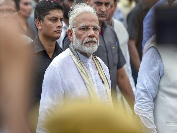 'मोदी के पिता के बारे में कोई नहीं जानता'