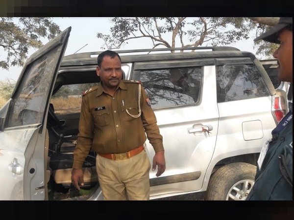 The leader of Hindu Yuva Vahini arrested with illegal liquor drums and Pistol at uttar pradesh The leader of Hindu Yuva Vahini arrested with illegal liquor drums and Pistol at uttar pradesh