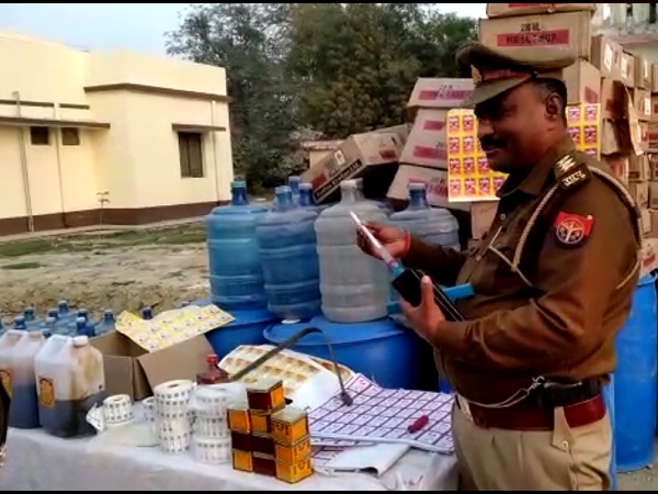 Illegal Alcohol, Bjp Leader, Godown, Amethi, liquor, amethi , Uttar Pradesh, गोरखधंधा, शराब, अमेठी Illegal Alcohol, Bjp Leader, Godown, Amethi, liquor, amethi , Uttar Pradesh, गोरखधंधा, शराब, अमेठी