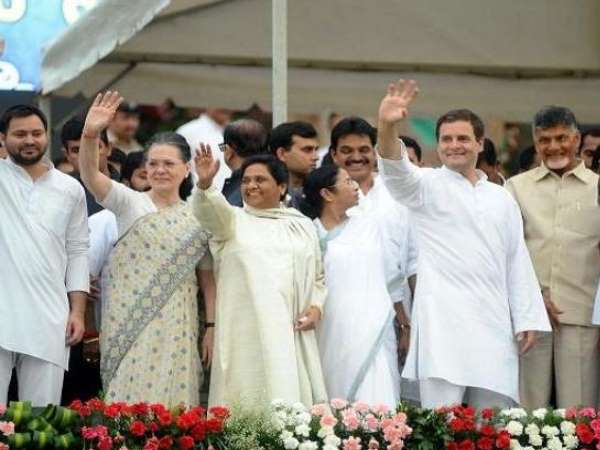 Sharad Yadav, MK Stalin and these opposition leaders may attend oath ceremony in Rajasthan and Madhya Pradesh on December 17: source Sharad Yadav, MK Stalin and these opposition leaders may attend oath ceremony in Rajasthan and Madhya Pradesh on December 17: source