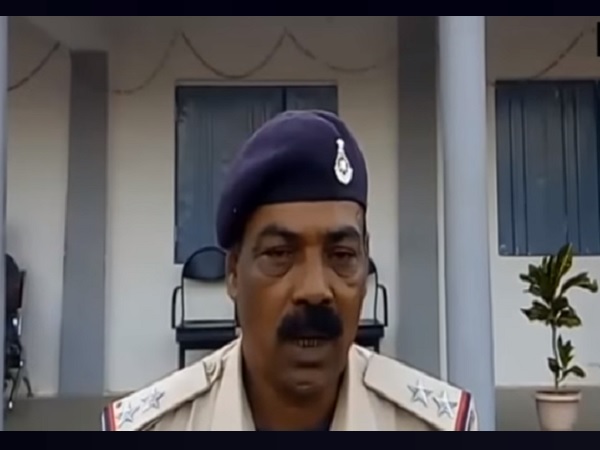 Peon malested the innocent girl-student at private school, sagar, madhya pradesh Peon malested the innocent girl-student at private school, sagar, madhya pradesh